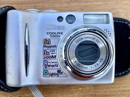 Nikon coolpix 5900 - nikon,