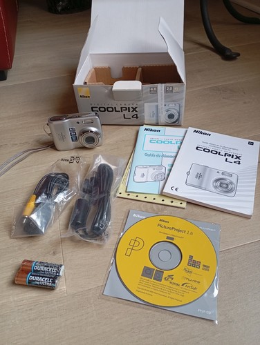 Fotocamera digitale compatta - ,